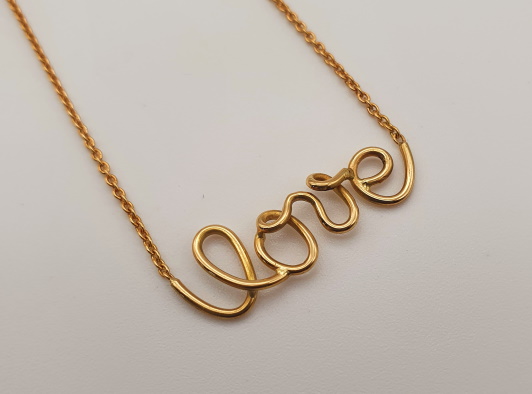 Collier "Love"
