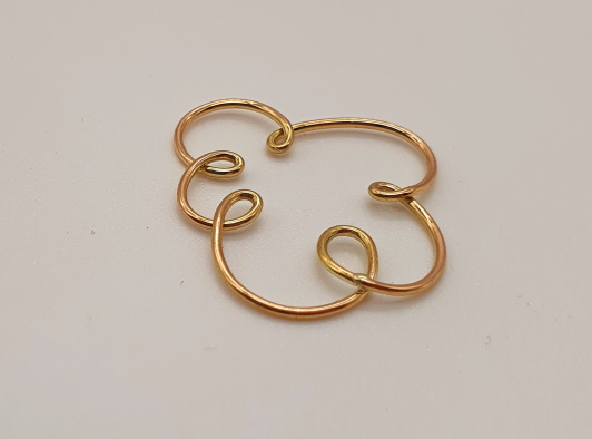 Pendentif nuage en or
